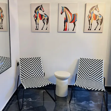 Celine Luxury And Hotell Olympiakí Aktí
