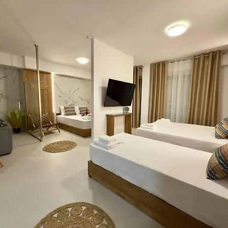 Celine Luxury And Hotell *